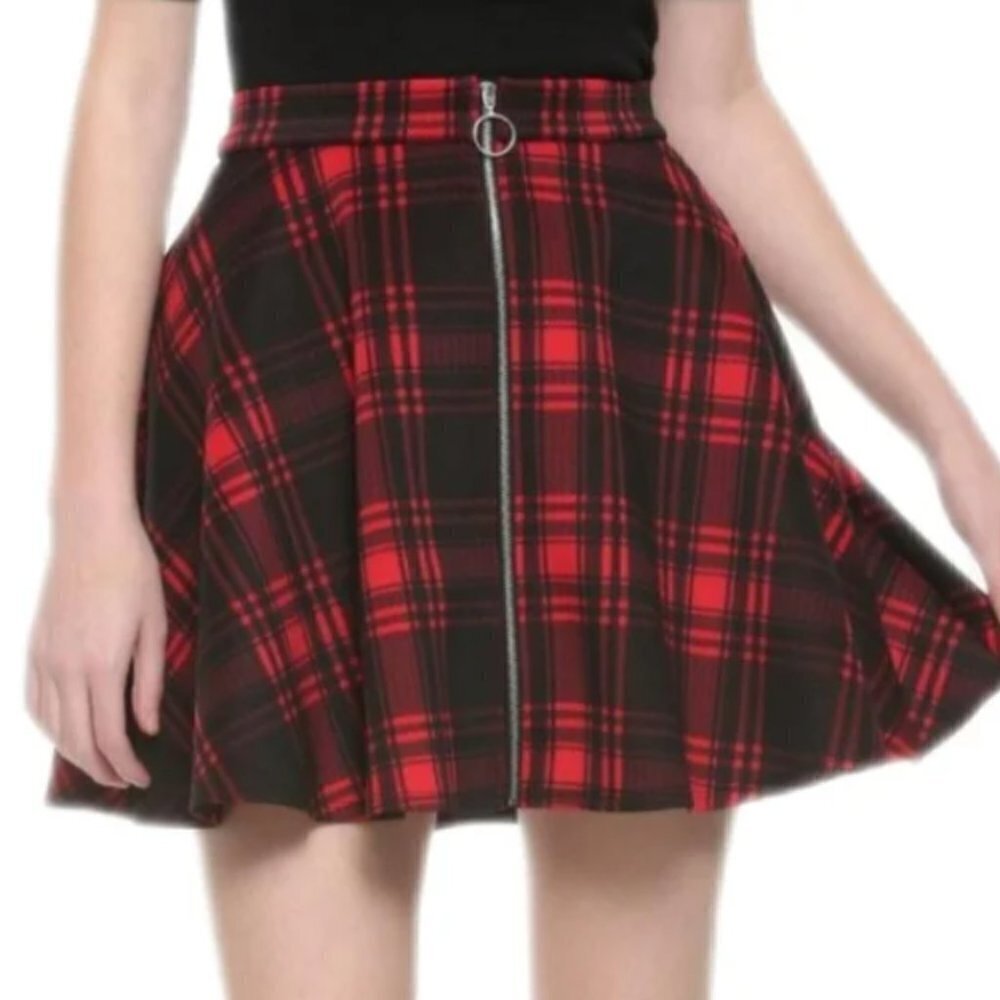 Hot Topic Red/Black Plaid O-Ring Mini Skater Skirt Size medium M 7 9